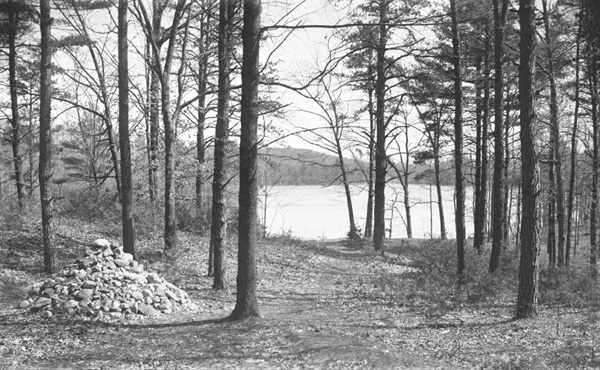 Alfred Winslow Hosmer. Walden Pond and cairn