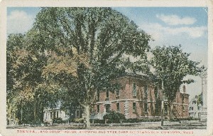 Town hall and court 
	house, showing old tree over 500 years old, Concord, Mass.; early 

20th century